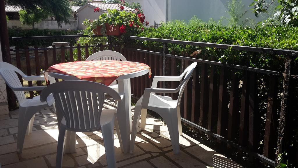 Apartment Zlata Vrcevan Медулин Экстерьер фото